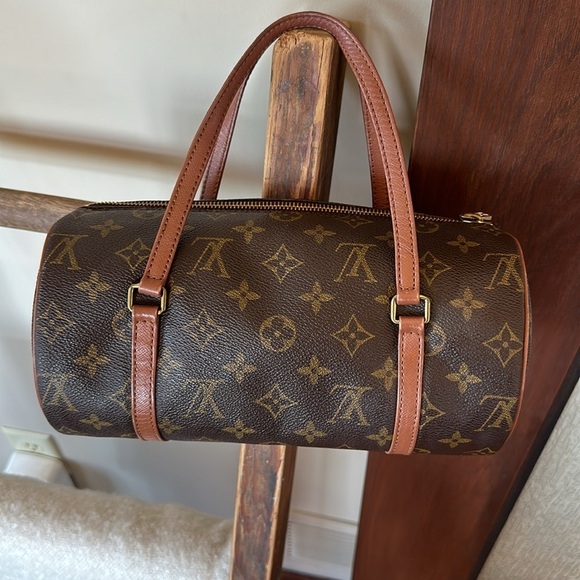 Louis Vuitton Monogram Papillon 26 Handbag - Picture 5 of 11